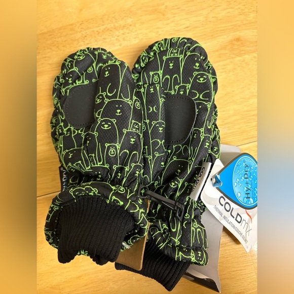 3/$30 NWT Watson Gloves Kids Black Green Bear Mittens  8-11 Winter Waterproof - Picture 2 of 4